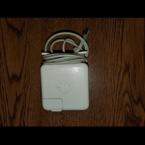 Apple macbook chargers - Picture 5 of 7